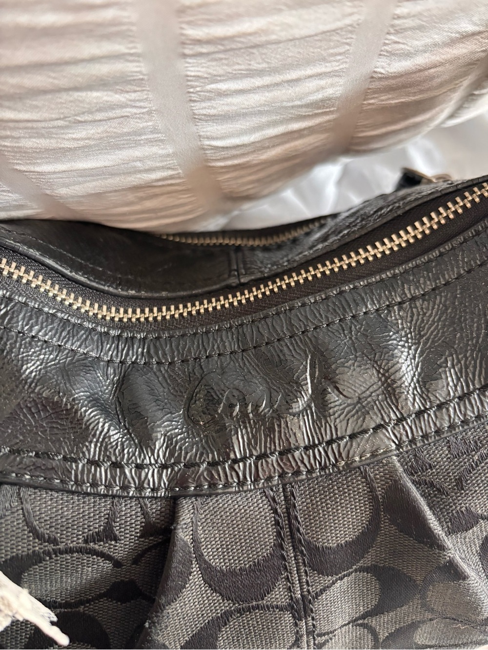 Coach Shoulder Bag - Picture 3 of 4